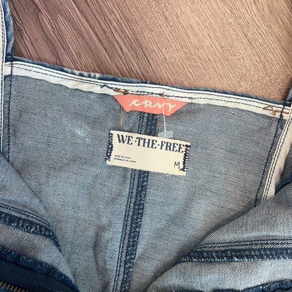 WE THE FREE CURVY DENIM JUMPSUIT Size Medium - Picture 4 of 5